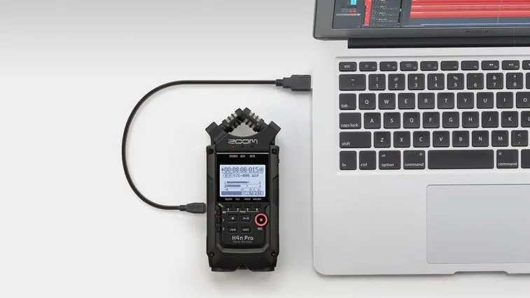 H4n Pro, in interface mode, connected to a laptop